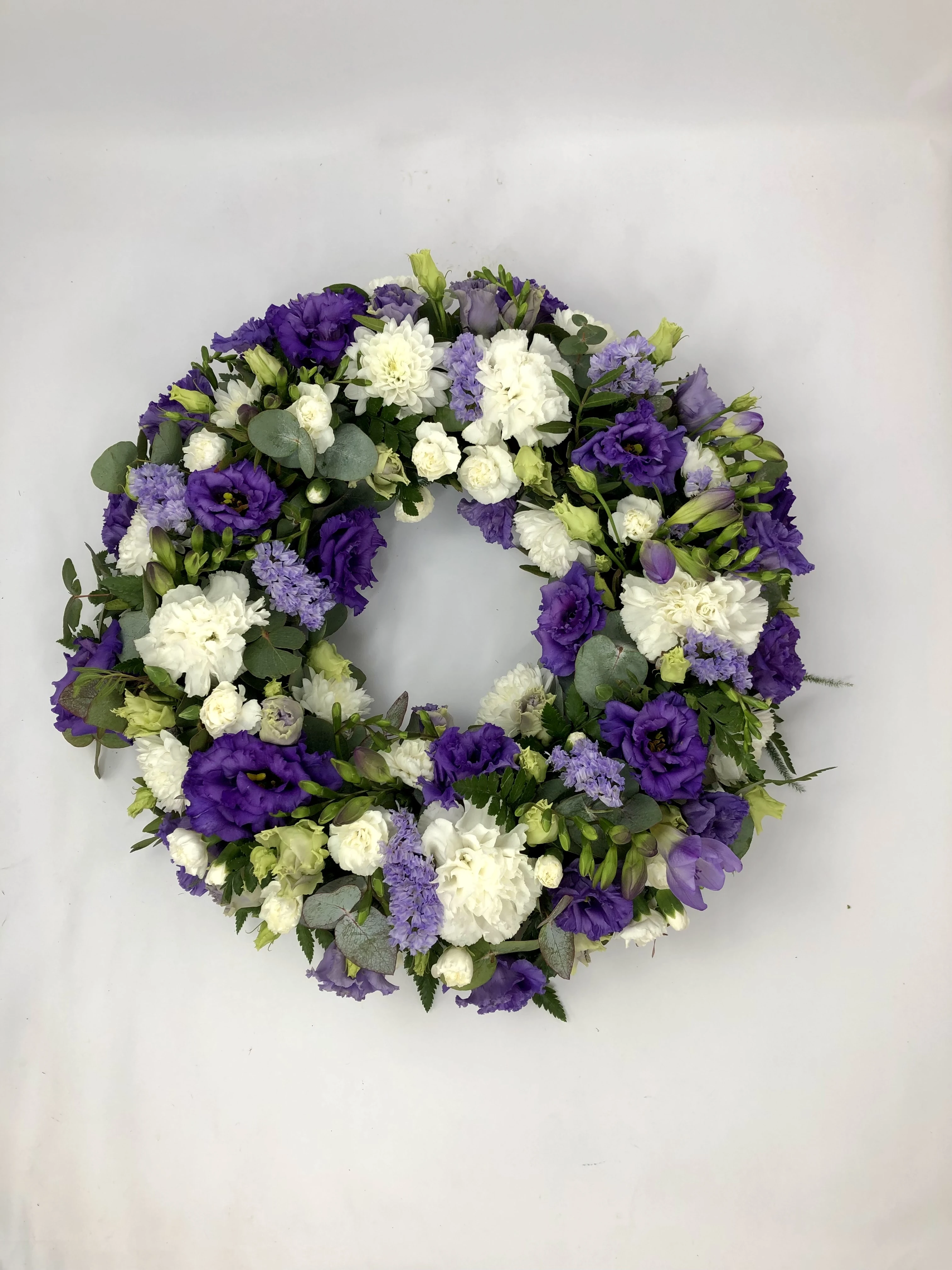 Classic Wreath - Blue and White Classic Wreath - Blue and White