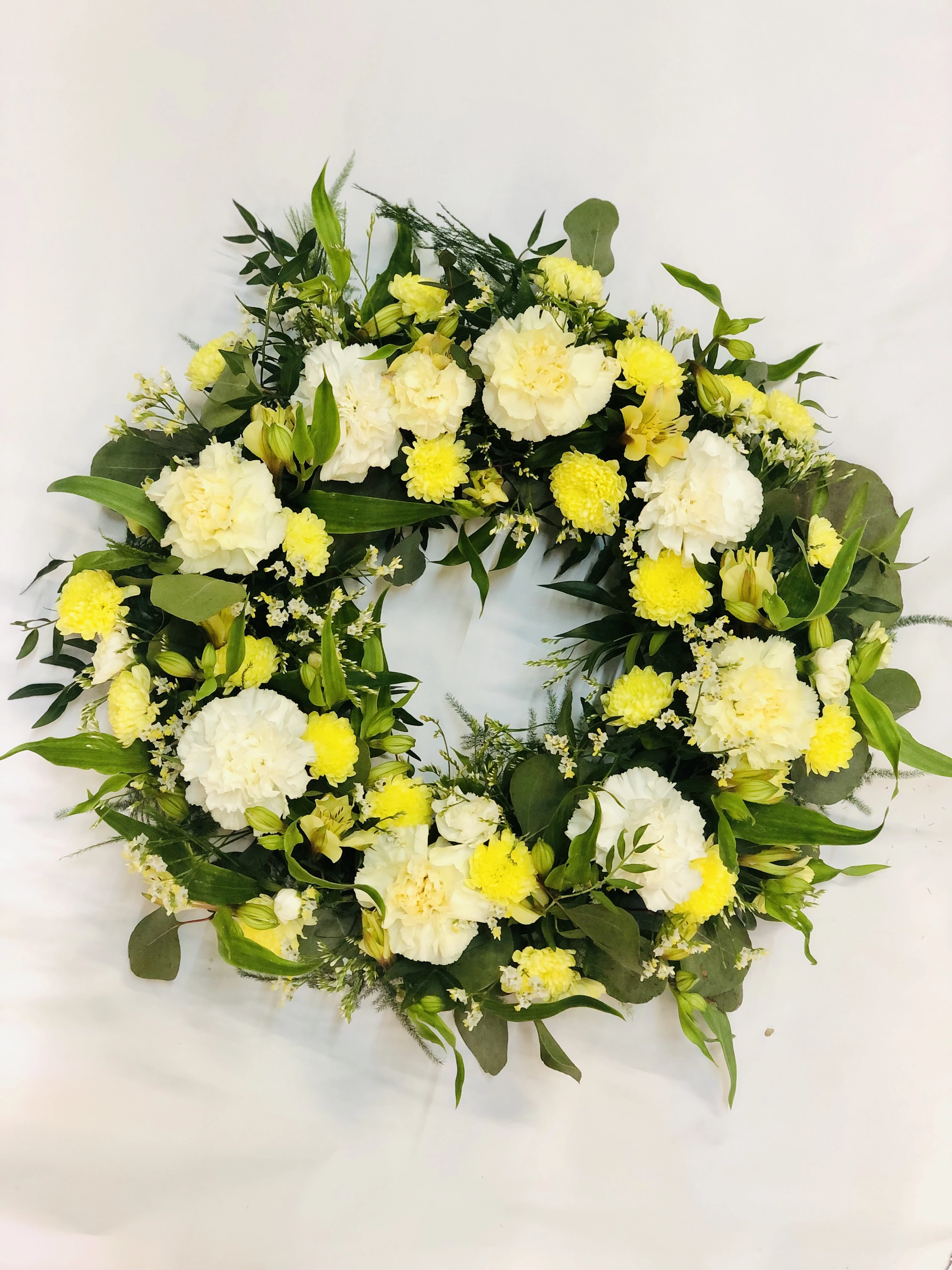 Classic Wreath - Yellow and Cream Extra Large