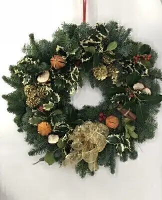 Deluxe Christmas Holly Wreath - Gold Bow