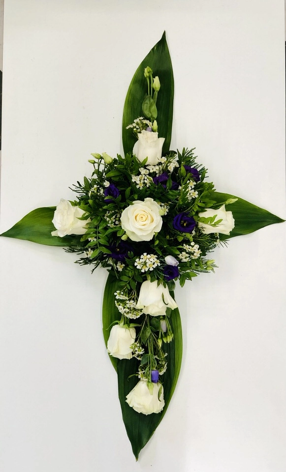 Rose and Aspidistra Cross Rose and Aspidistra Cross