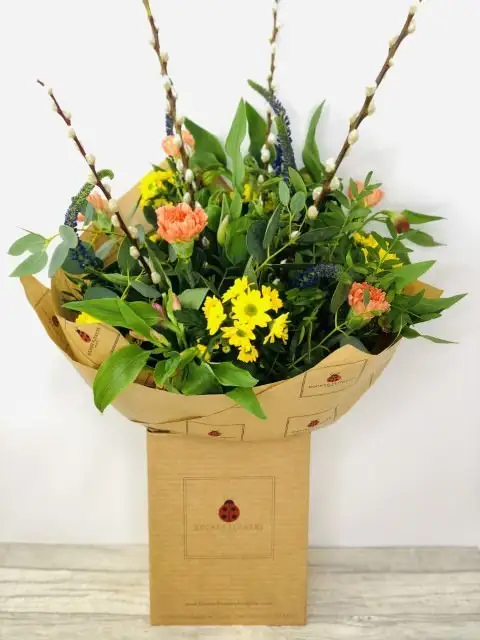 Zingy Spring Handtied Large Zingy Spring Handtied Large